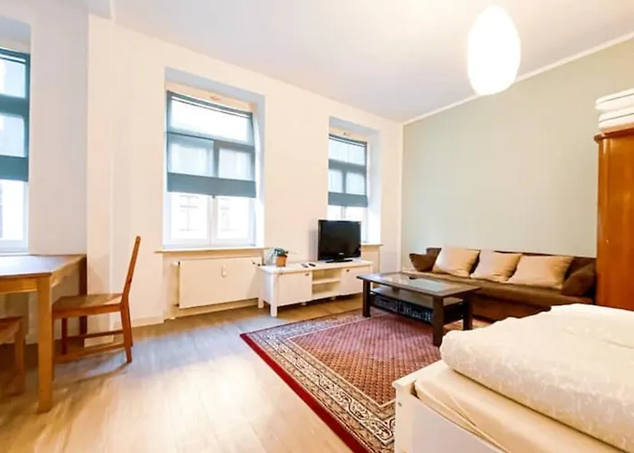 Schoene Ferienwohnung In Plagwitz Nahe Karl-Heine-Strasse -Netflix, Wlan, Waschmaschinet